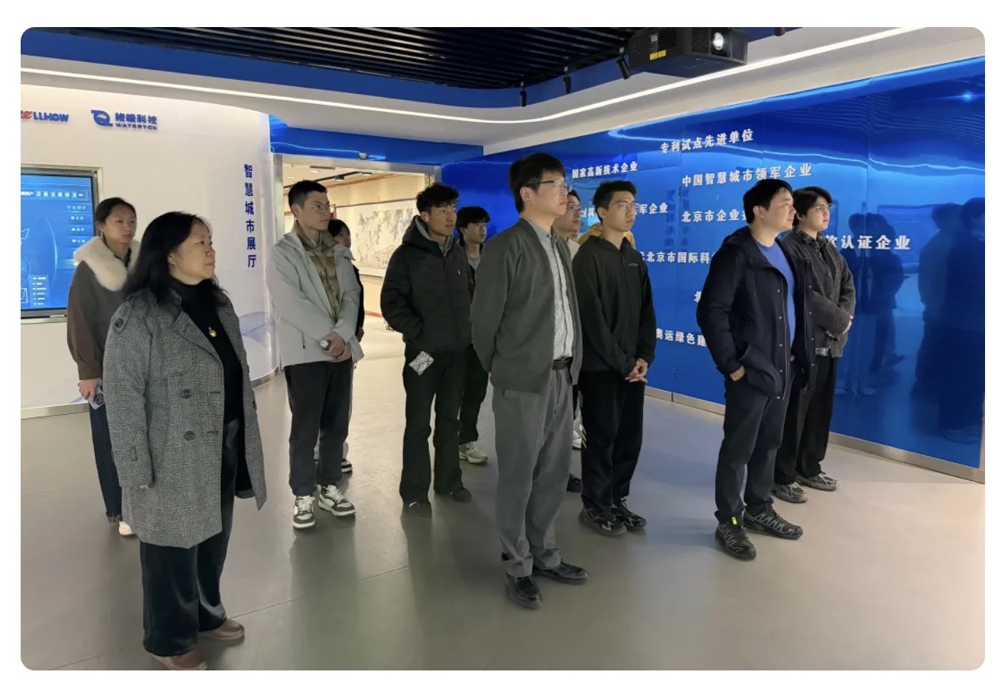 当清华课堂“搬”进k8com官网：一场从书本到产业的一线之旅